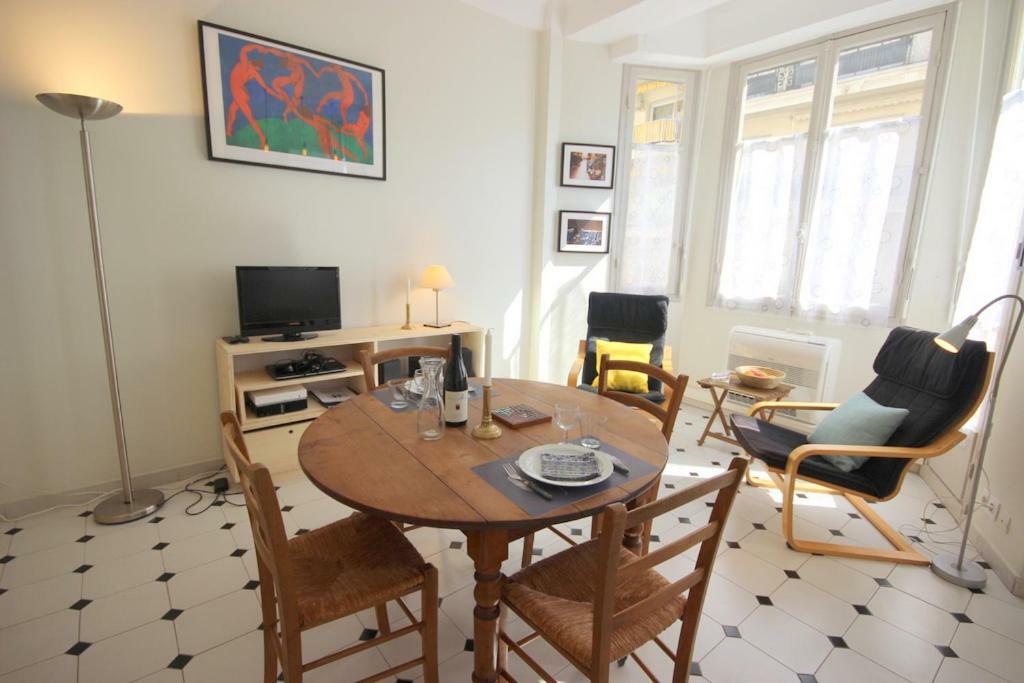 Apartment Palais Ophelia Studio Pour 2 Dans Le Centre De *